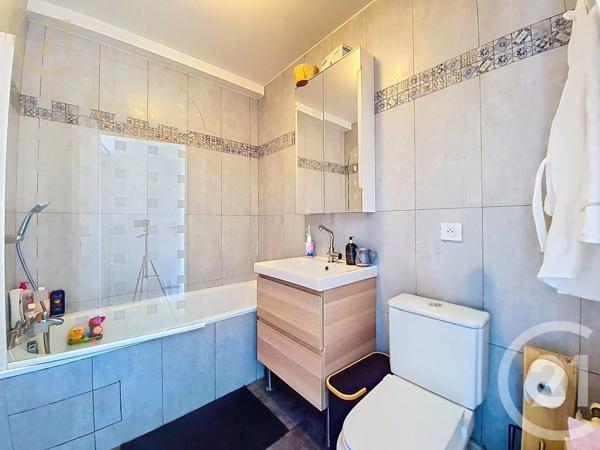 Appartement F5 à vendre  5 pièces - 136,01 m 2   LEVALLOIS PERRET  - 92