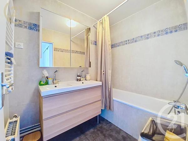Appartement F5 à vendre  5 pièces - 136,01 m 2   LEVALLOIS PERRET  - 92