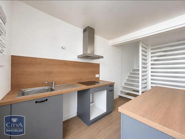 Appartement à louer 4 pièces 73.75m² Chartres (28000)