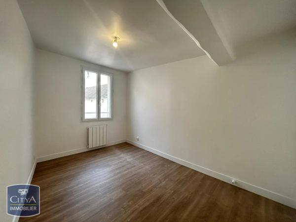 Appartement à louer 4 pièces 73.75m² Chartres (28000)