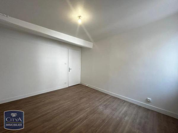 Appartement à louer 4 pièces 73.75m² Chartres (28000)