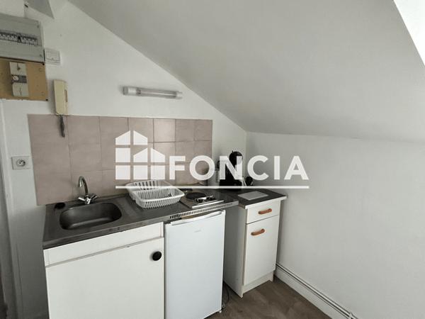 Location Studio meublé 22.78 m² - 15 RUE DE VILLARIS Limoges 87000