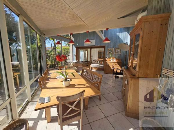 Maison familiale avec studio indépendant sur 1612m²