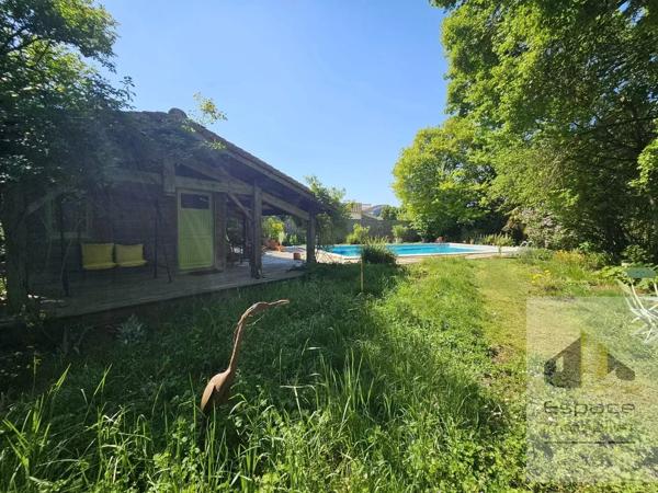 Maison familiale avec studio indépendant sur 1612m²