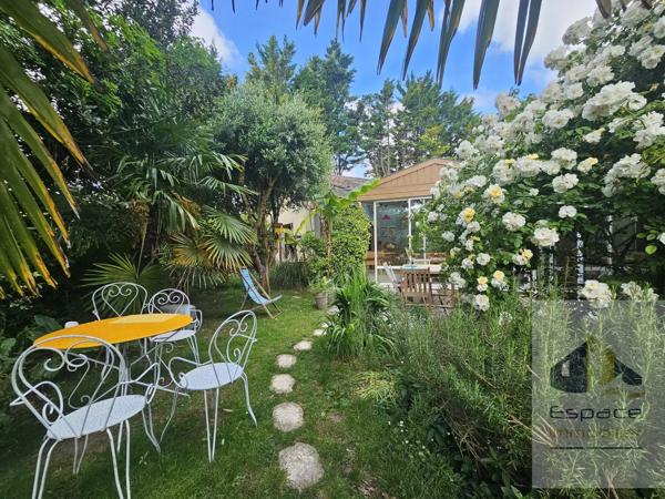 Maison familiale avec studio indépendant sur 1612m²