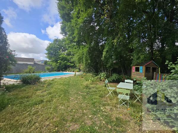 Maison familiale avec studio indépendant sur 1612m²