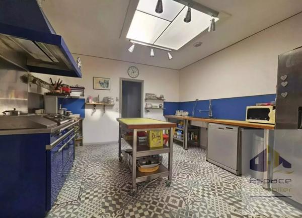 Maison familiale avec studio indépendant sur 1612m²