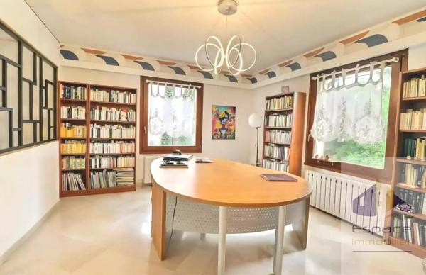 Maison familiale avec studio indépendant sur 1612m²