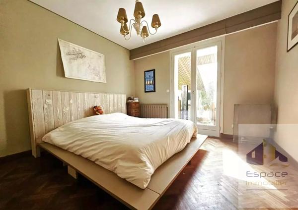 Maison familiale avec studio indépendant sur 1612m²