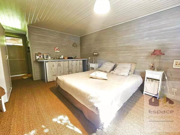 Maison familiale avec studio indépendant sur 1612m²