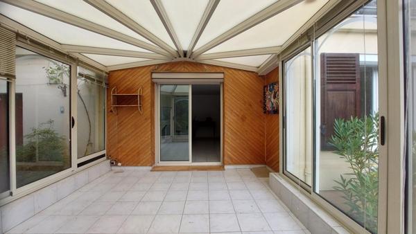 Maison de 6 pièces, 5 chambres, garage et jardin