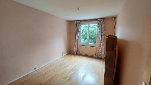 Maison de 6 pièces, 5 chambres, garage et jardin