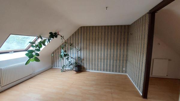 Maison de 6 pièces, 5 chambres, garage et jardin