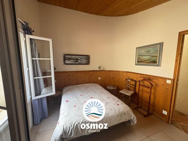 Maison type 5 en centre-bourg de LOIX !