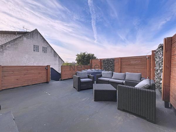 À vendre : Appartement de 4 pièces à VALENTON avec terrasses et jardin.