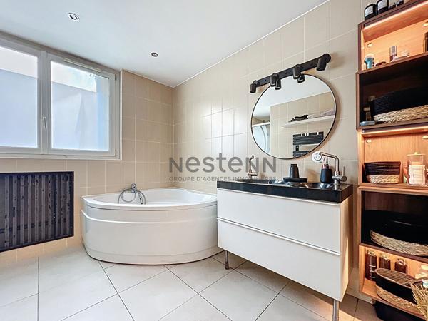 À vendre : Appartement de 4 pièces à VALENTON avec terrasses et jardin.