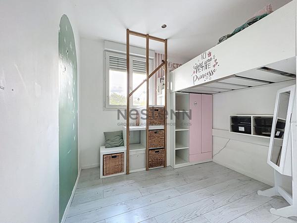 À vendre : Appartement de 4 pièces à VALENTON avec terrasses et jardin.