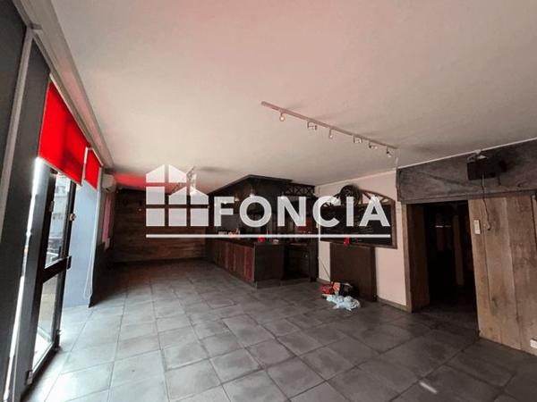À vendre Local commercial 90 m² - Roanne 42300
