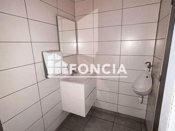 À vendre Local commercial 90 m² - Roanne 42300