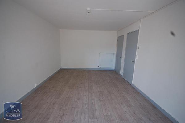 Appartement à louer 3 pièces 89.31m² Maubeuge (59600)