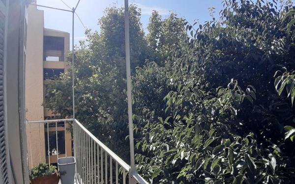 Appartement à vendre    6 pièces • 108 m2 Toulon