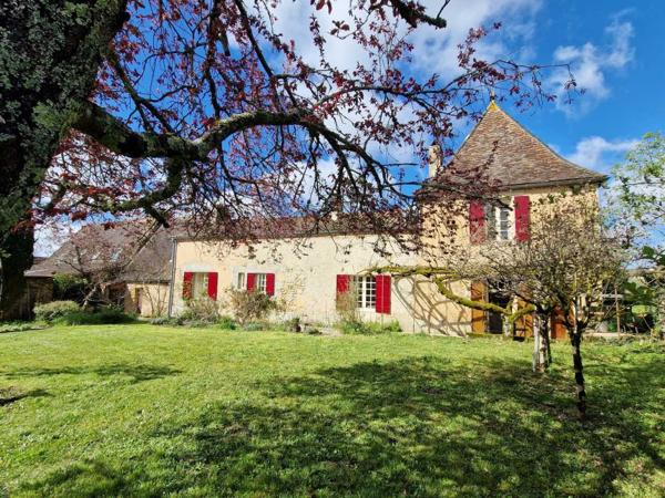 Maison ancienne - Saint-cyprien Maison de village de caractère avec piscine et terrain de 1875m2