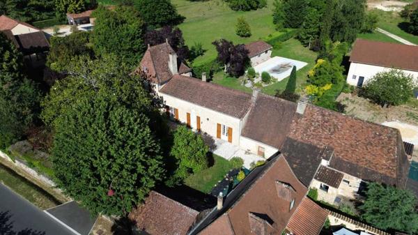 Maison ancienne - Saint-cyprien Maison de village de caractère avec piscine et terrain de 1875m2