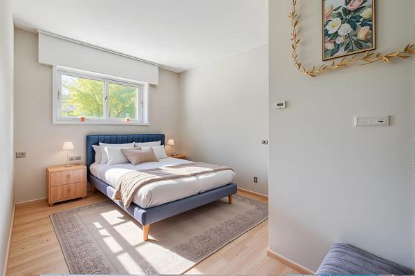 Maison d'architecte dans le coeur de ville de Meaux - 220 m² - 7 chambres - piscine chauffée et sous-sol total