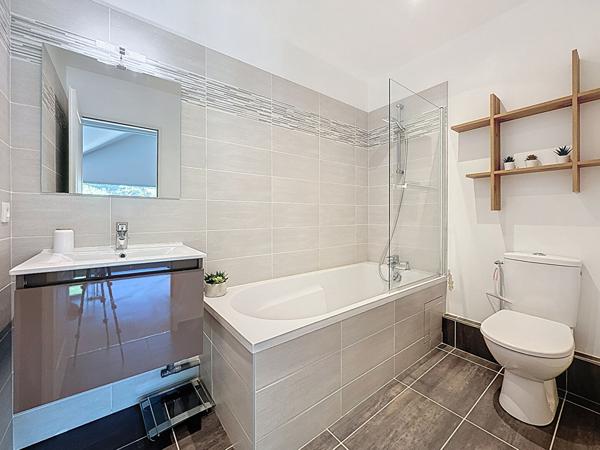 Maison d'architecte dans le coeur de ville de Meaux - 220 m² - 7 chambres - piscine chauffée et sous-sol total