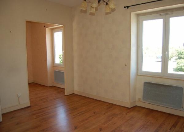 Immeuble à vendre    7 pièces • 123 m2 Saint-Satur