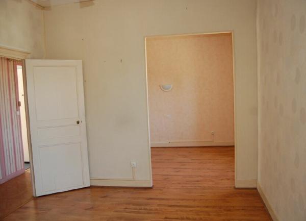 Immeuble à vendre    7 pièces • 123 m2 Saint-Satur