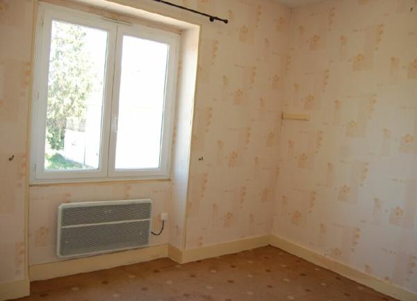 Immeuble à vendre    7 pièces • 123 m2 Saint-Satur