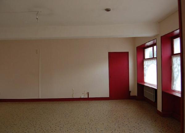 Immeuble à vendre    7 pièces • 123 m2 Saint-Satur