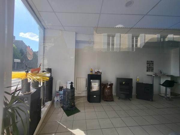Immeuble à vendre 236 000 € Saint-Genis-de-Saintonge 205 m² DPE D