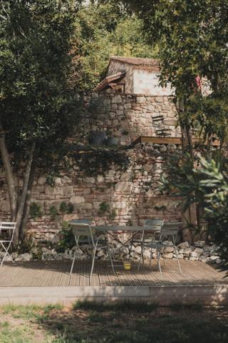 Maison de village avec jardin et vue
