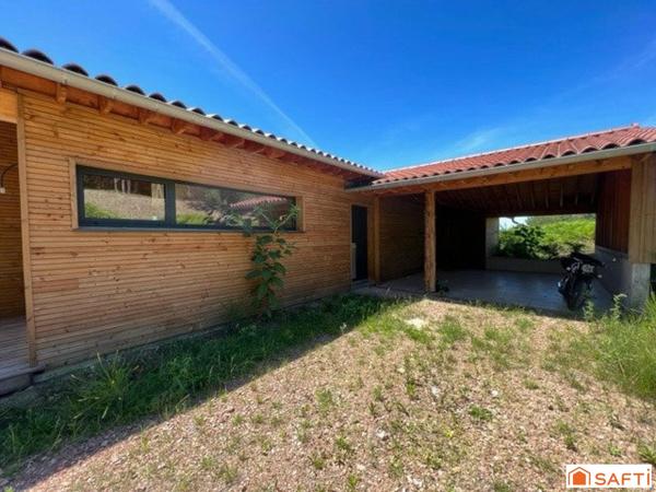 MAISON en BOIS neuve, 3 chambres avec son immense terrasse et sa vue panoramique sur la plaine Roanne/Charlieu