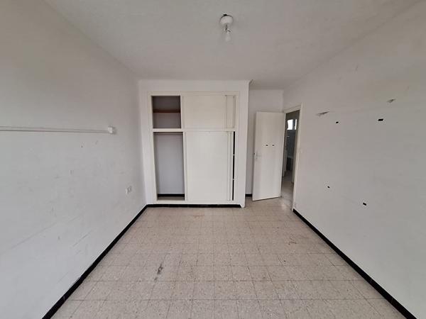 A VENDRE RODILHAN : Immeuble de 4 lots