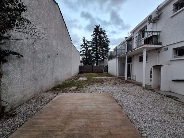 A VENDRE RODILHAN : Immeuble de 4 lots