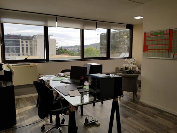 A louer, Bureau, 29 m², NICE St Isidore, 06200