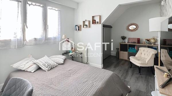 Maison de caractère haut de gamme de plus de 200m2 habitables avec jardin paysager et piscine chauffée