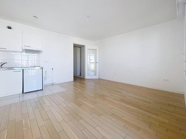 Studio neuf 28 m² avec terrasse – Ascenseur