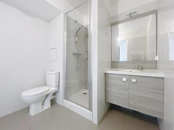 Studio neuf 28 m² avec terrasse – Ascenseur