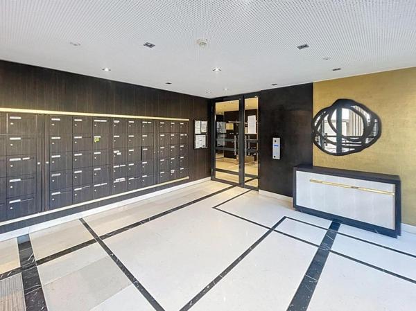 Studio neuf 28 m² avec terrasse – Ascenseur
