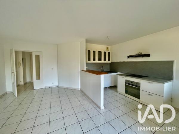 Location appartement 2 pièces 48 m² Saintry-sur-Seine