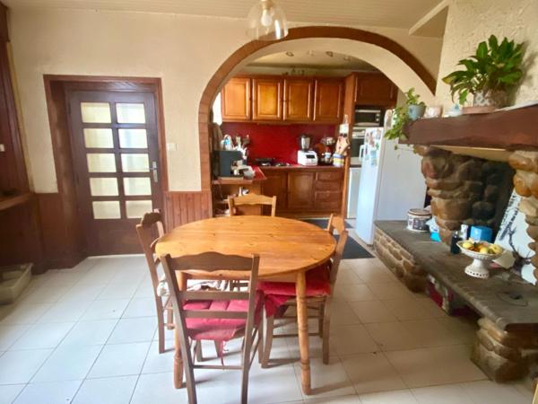 Maison de hameau avec jardin