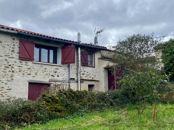 Maison de hameau avec jardin