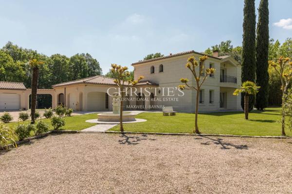 Propriété de Prestige Proche Bordeaux – Élégance, Nature & Confort Haut de Gamme