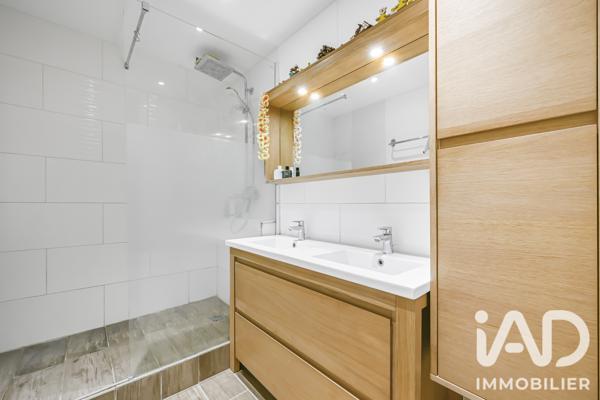 Appartement à vendre 4 pièces 91,95 m² Courbevoie