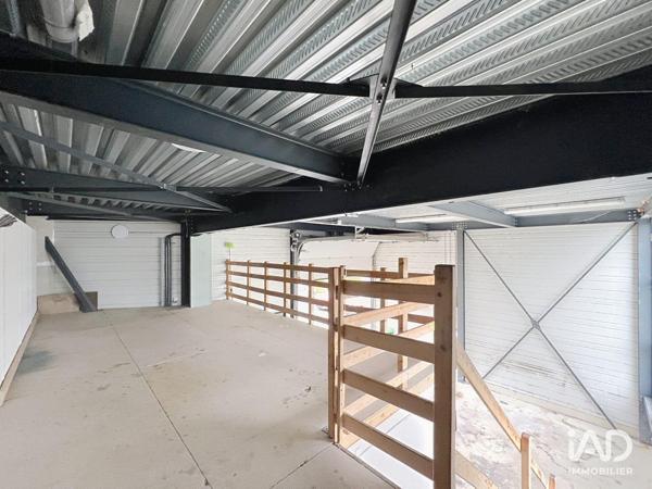 Location local d’activité 102 m² Chanteloup-en-Brie