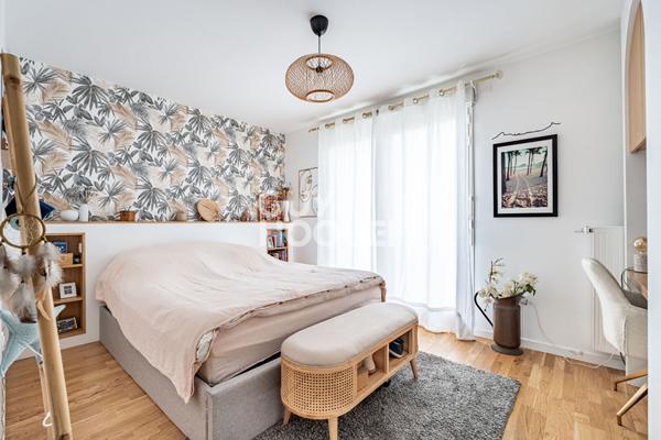 APPARTEMENT 3 PIECES AVEC TERRASSE PROCHE METRO GABRIEL PERI